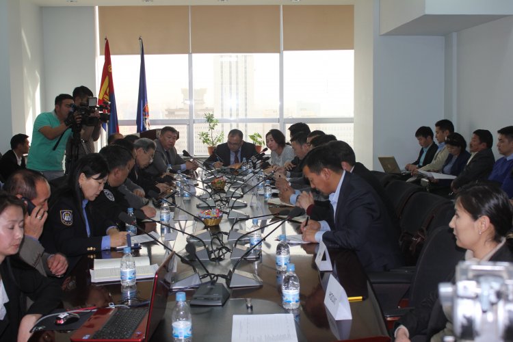 “Улаанбаатар хотын агаарын бохирдлыг бууруулахад төрийн байгууллагуудын хамтын оролцоо” сэдэвт уулзалт өнөөдөр боллоо.
